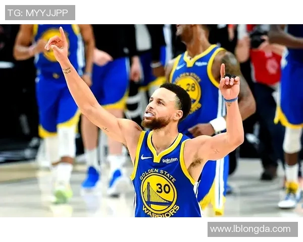 篮球明星的全方位成长历程与辉煌成就解析